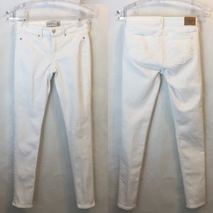 Abercrombie & Fitch White Super Skinny Jeans 4R